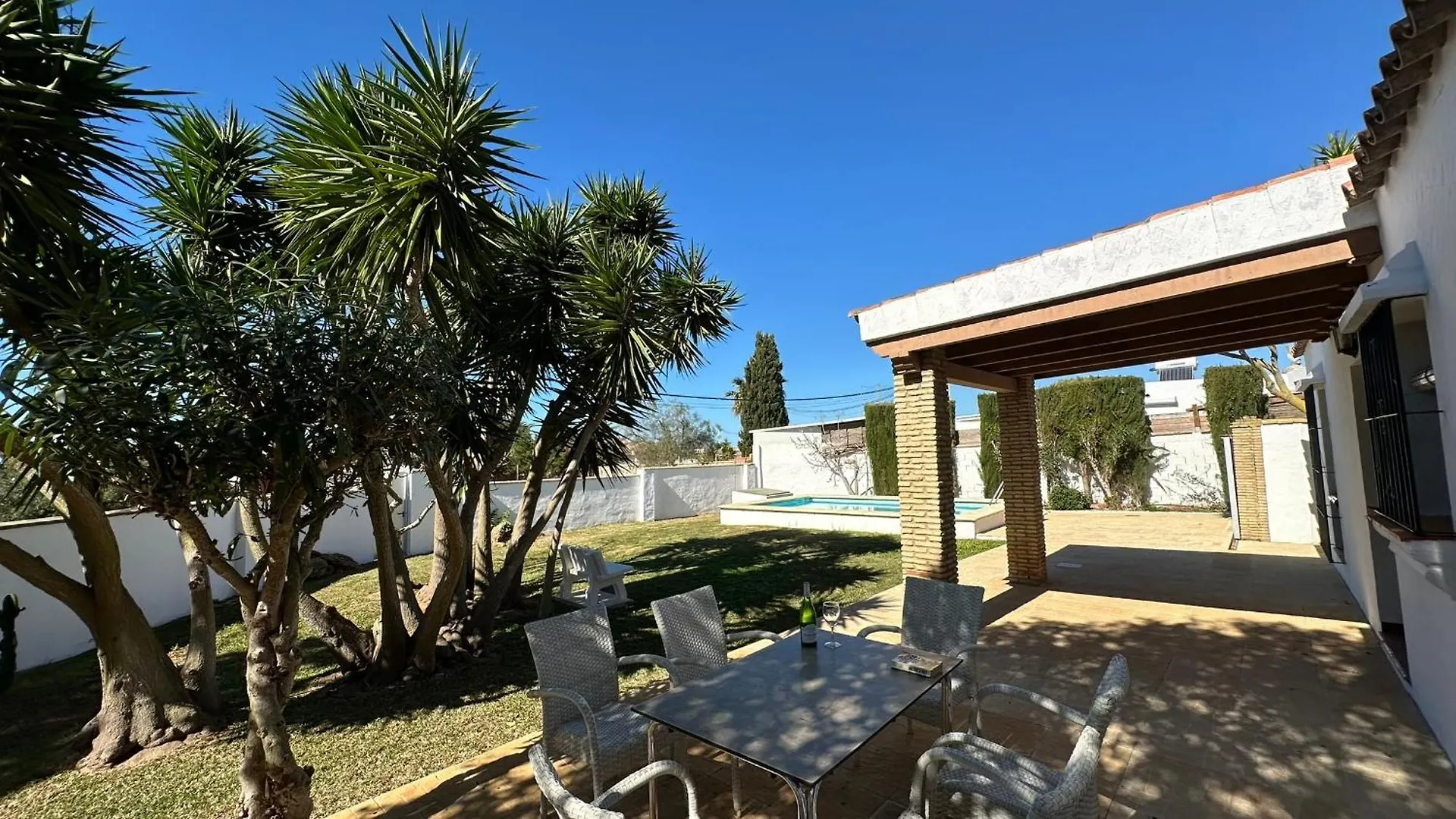 Vivienda Rural Atlantico Sur & Familias Guest House Conil De La Frontera Spain