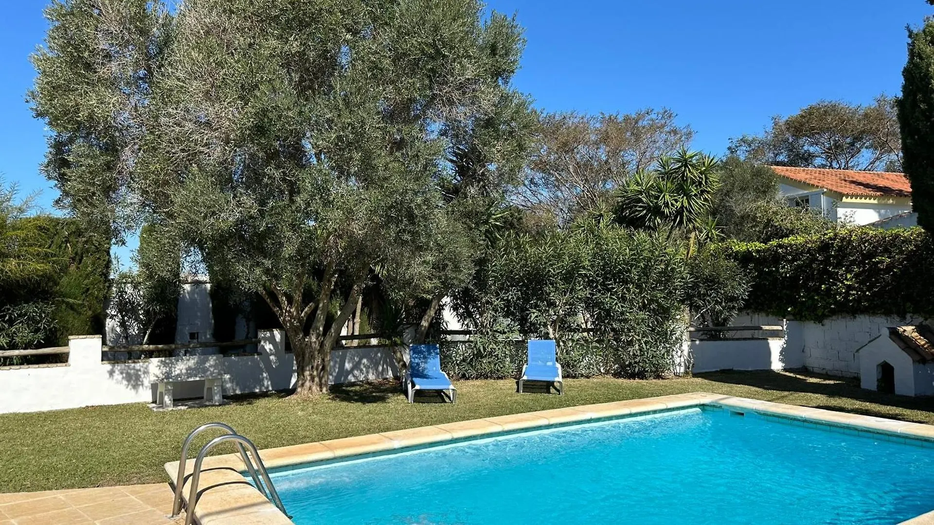 Vivienda Rural Atlantico Sur & Familias Guest House Conil De La Frontera